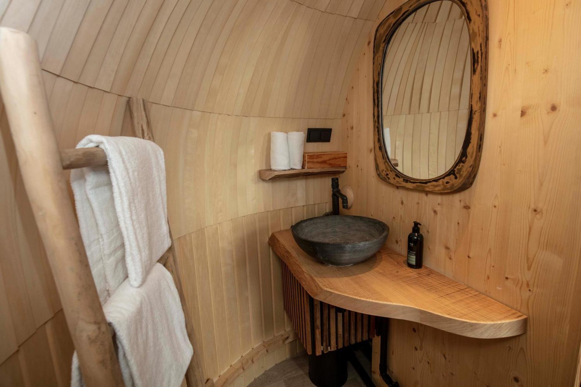 Domaine De Ronchinne - Insolites Maillen الغرفة الصورة